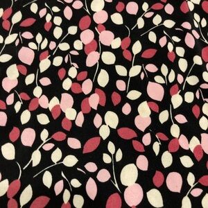 💛TODAY***$13***Vintage ZN retro style blouse with leaf design.